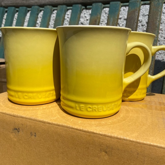 Le Creuset Kitchen New Le Creuset Stoneware Mugs Set Of 4 Poshmark